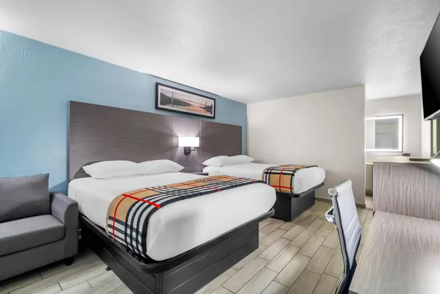 غرفة رباعية بسريرين كوين، Rodeway Inn Lake Wales - Winter Haven 5/7