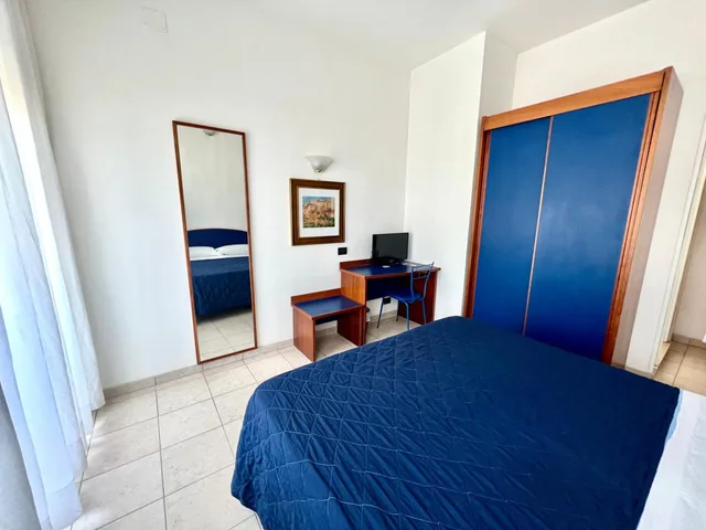 غرفة بسرير مزدوج بإطلالة على البحر، Hotel Montecarlo 2/10