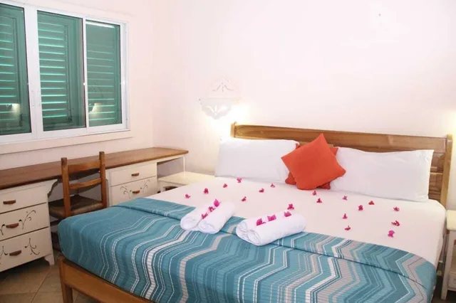 Family, Triple, 3 Double Beds, Ocean Front, Kitchenette، Hotel Villas Las Palmas Al Mar 3/10