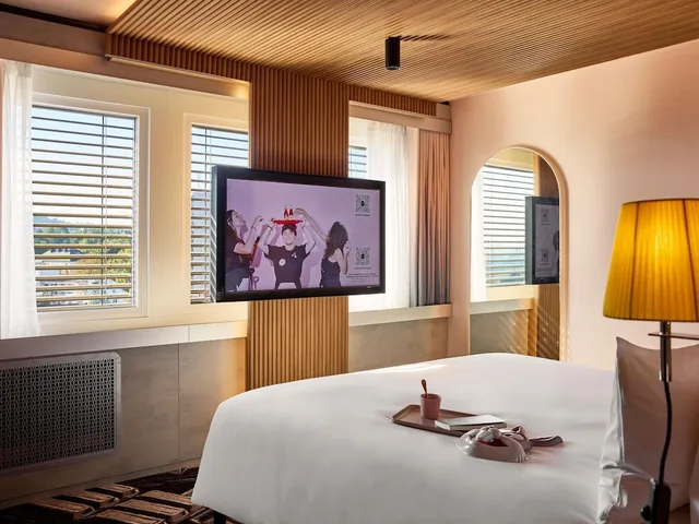 Mama, Suite, King Bed, Sofa, Xxl، Mama Shelter Zurich 1/8