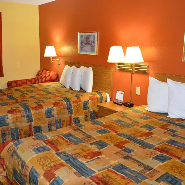 غرفة بسريرين كوين للمدخنين، Burnsville Inn & Suites (ex Americas Best Value Inn-Burnsville/Minneapolis) 2/2