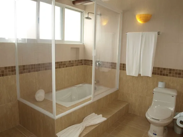 جناح عائلي بسرير كينج، Hotel Suites El Campanario 3/3