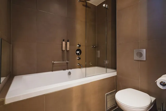 Semi Basement, Executive، Hotel JL No76 8/8