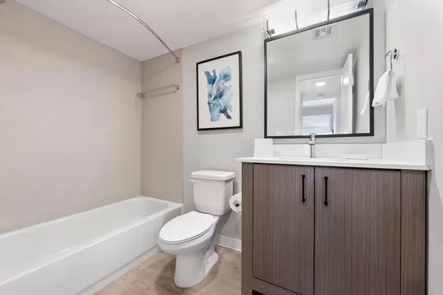 جناح استوديو بسرير كينج لذوي الإعاقة، WaterWalk Extended Stay by Wyndham Atlanta - Sandy Springs 1/1