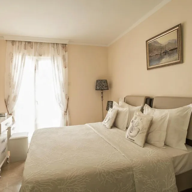 جناح رئاسي، Hotel Azimut 2/10