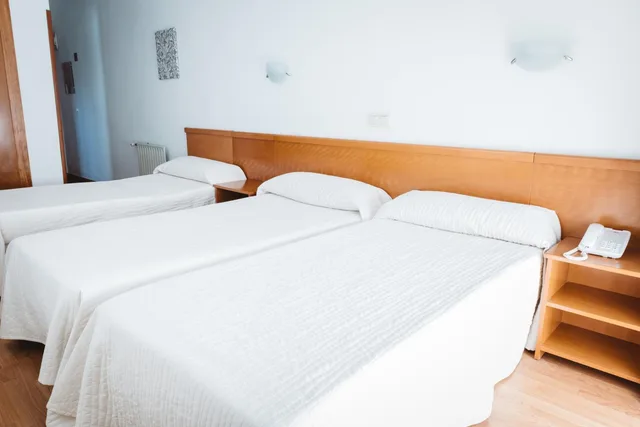 غرفة اقتصادية ثلاثية، Hotel Teremar 2/10
