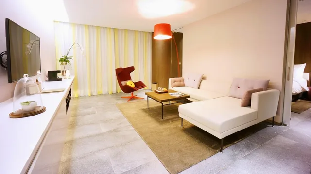 جناح بريميير، Hotel Royal Beitou 2/3
