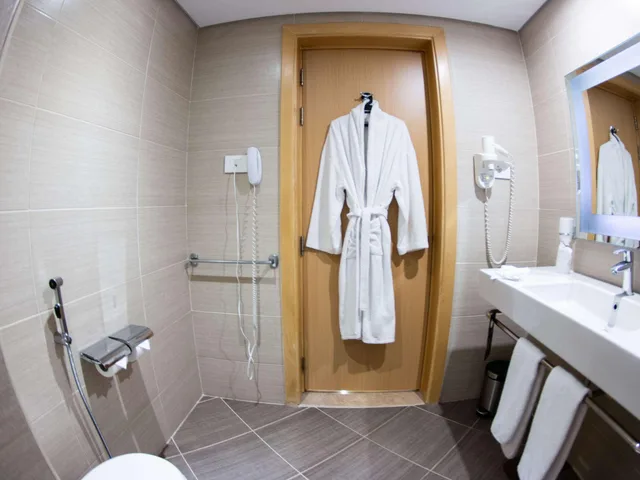 غرفة بسرير مزدوج بإطلالة على البحيرة، Mercure Ismailia Forsan Island Hotel 8/9