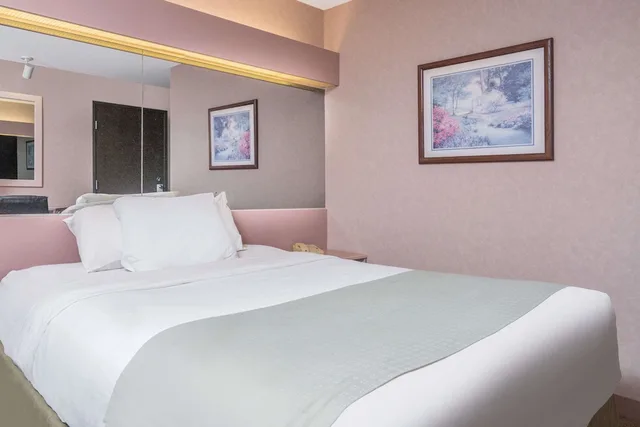 غرفة قياسية بسريرين كوين، Microtel Inn By Wyndham Onalaska La Crosse 4/6