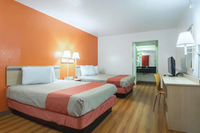 2 Full Beds - Smoking، Motel6 Gainesville, GA 1/5