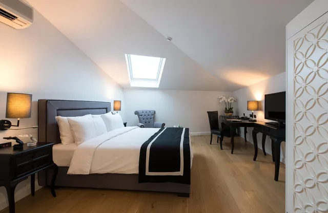 Room, Double Bed, Attic, Regie Ottoman Hotel 1/6