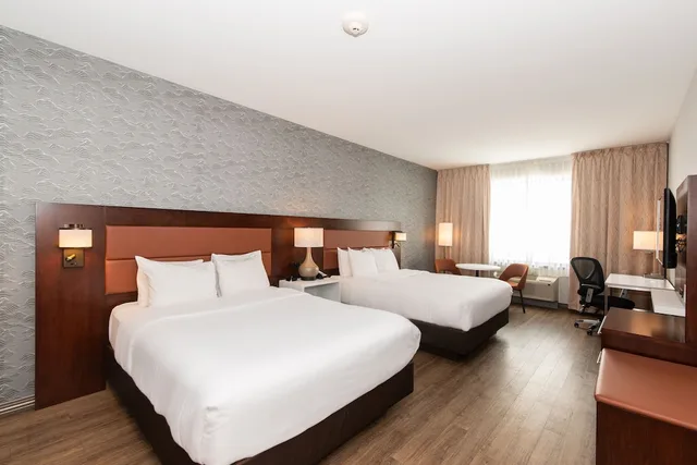 غرفة قياسية بسريرين كوين، Quality Inn and Suites Val d Or, QC 4/7