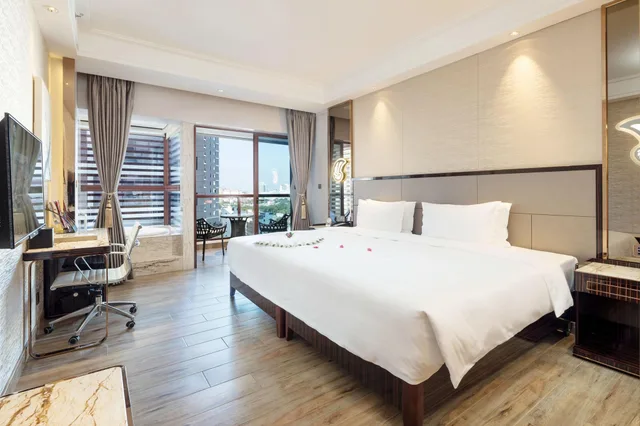 غرفة ديلوكس بسرير كينج وسرير كوين، Sanya Yuexin Mgm International Hotel 1/1