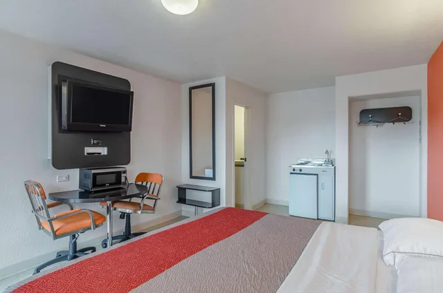 غرفة بسرير كينج لغير المدخنين، Motel6 Riverton, WY 4/10