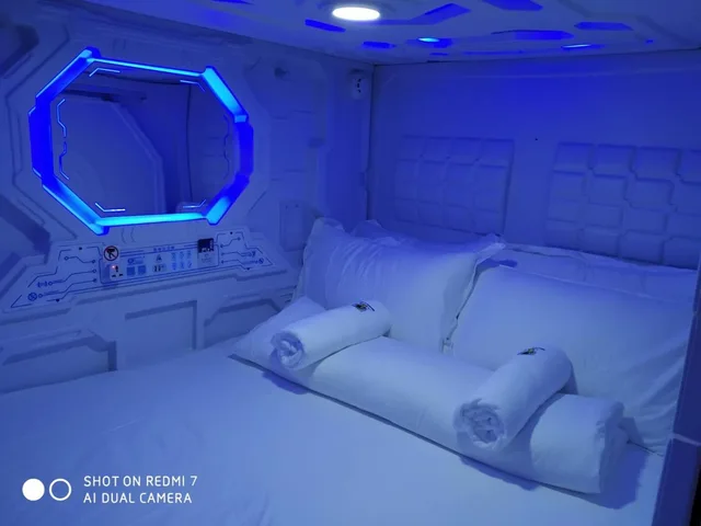 Capsule, Queen Bed، Galaxy Pods Capsule Hotel Boat Quay 9/10
