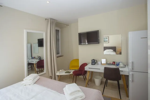 Standard, Queen Bed, Bouganvillea Split Apartments 2/5