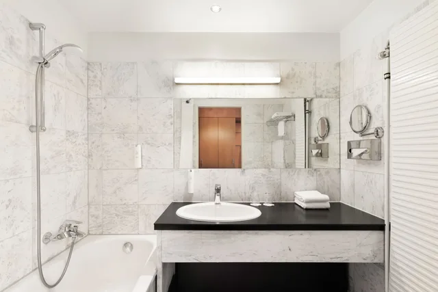 غرفة بسرير مزدوج بإطلالة على الحديقة، HOLIDAY INN VIENNA CITY 5/5