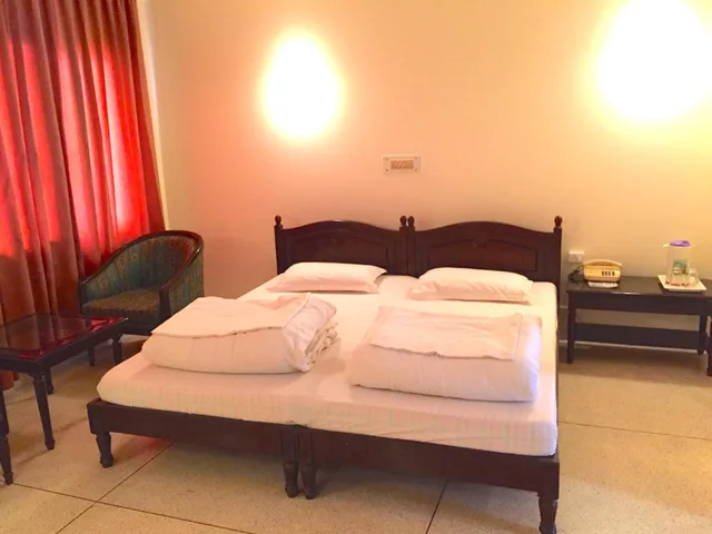 غرفة ديلوكس بسرير مزدوج بغرفة نوم واحدة، Alpana Hotel 1/2