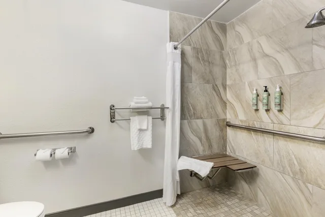 Room, King Bed, Accessible, Best Western Eagles Inn 9/10