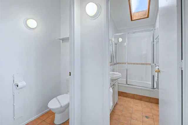 فيلا بسرير كوين وسريرين منفصلين بغرفتي نوم، Boat Harbour Studio Apartments and Villas 5/7