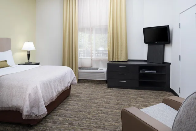 غرفة بسرير كوين لذوي الإعاقة، Candlewoods Suites Lacey 2/7