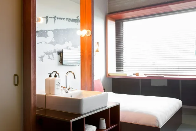 غرفة قياسية بسرير مزدوج، Volkshotel Amsterdam 2/5