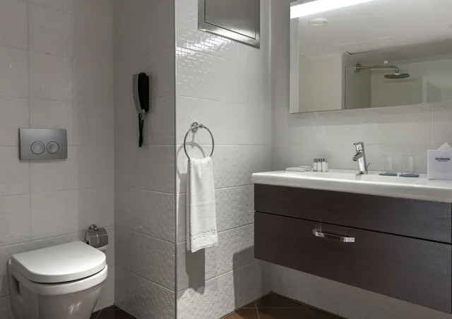 غرفة سوبيريور بسرير كينج بشرفة، Occidental Taksim Hotel 4/5