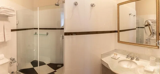 جناح، Hotel Solar do Império 9/10