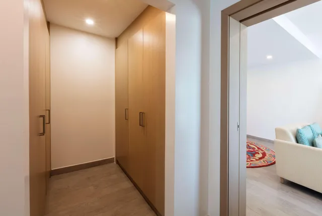 جناح بسرير كوين بغرفة نوم واحدة مع أريكة بمنطقة جلوس، DoubleTree by Hilton Mazatlan 2/4