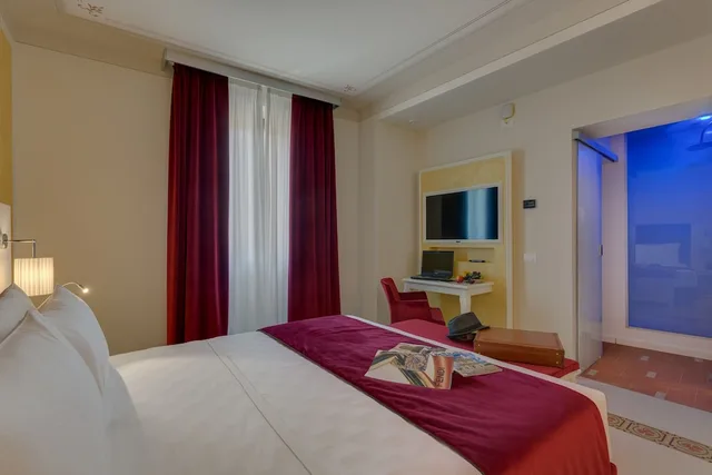 غرفة ديلوكس بسرير كينج، Battistero Residenza D'epoca 2/5