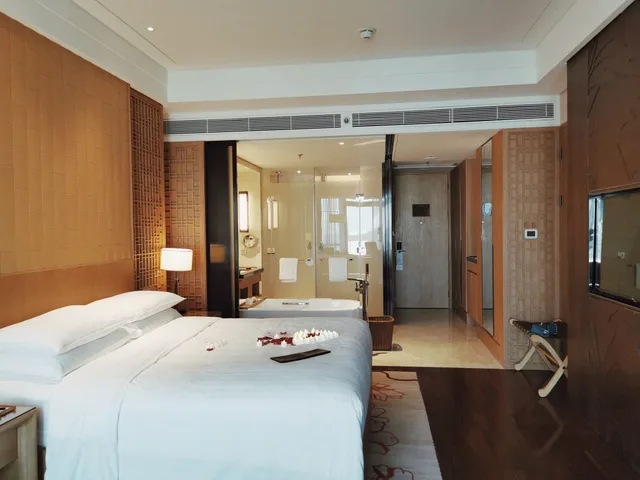 غرفة ديلوكس بإطلالة على البحر مفردة بسرير كينج للمدخنين، Zhuhai Marriott Hotel 5/10
