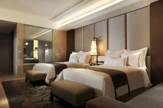 غرفة بريميير بسرير كينج للمدخنين، Hotel Tentrem Yogyakarta 2/4