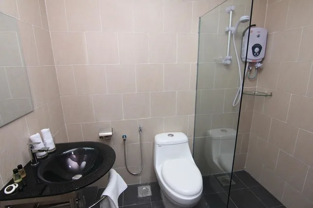 غرفة ديلوكس بسريرين منفصلين، Kingston Hotel 25 at Summit Signature Batu Pahat 5/5