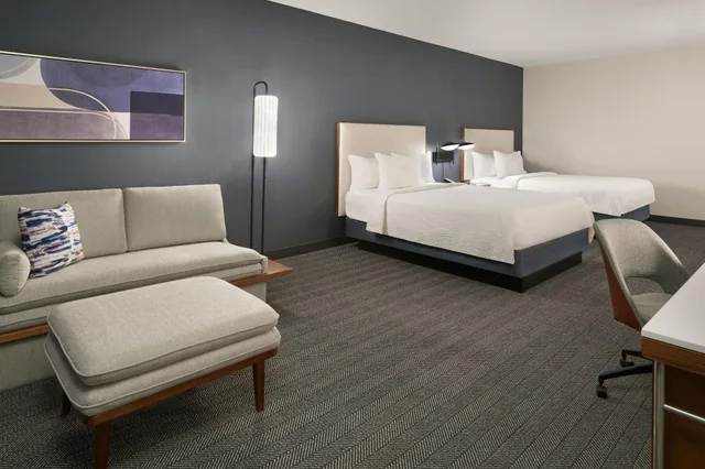 Room, Multiple Beds، Courtyard By Marriott Toronto Markham 3/4