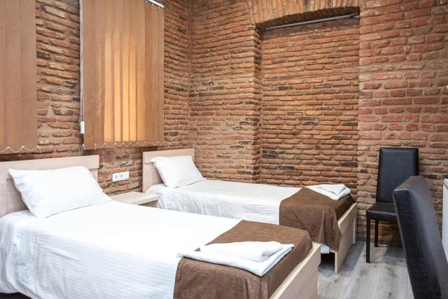 غرفة اقتصادية بسرير مزدوج أو سريرين منفصلين، Tiflis Hotel 1/9