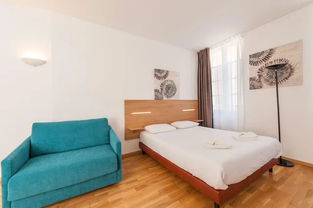استوديو بسرير كوين، Residhotel Vieux Port 1/2