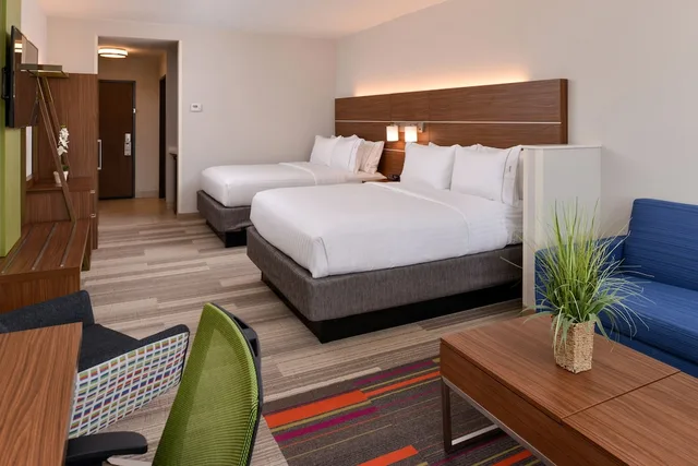 جناح بسريرين كوين لذوي الإعاقة، Holiday Inn Express And Suites Salem 3/7