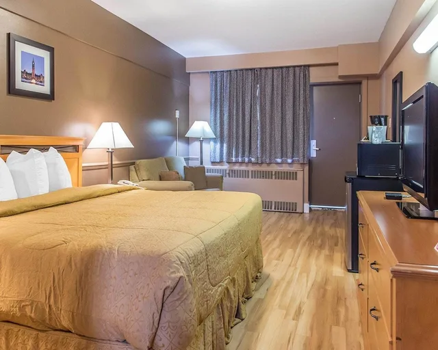غرفة سوبيريور بسرير كينج، Econo Lodge Downtown Ottawa 1/5