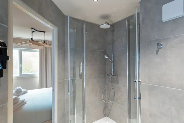 غرفة متصلة بسريرين منفصلين وسرير كينج، Brit Hotel Bourges L Olympia 7/7