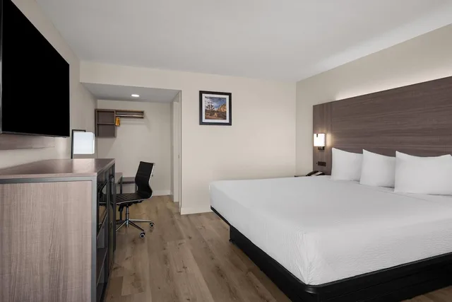 غرفة بسرير كينج، Travelodge by Wyndham Imperial/El Centro 1/10