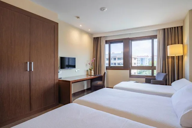 Room, Double Bed, with Child Extra Bed، COIA 1/5