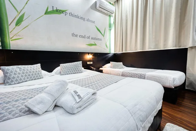 غرفة ثلاثية، Gallery Art Hotel 3/8