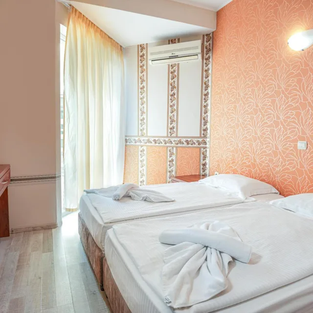 غرفة اقتصادية بسرير مزدوج أو سريرين منفصلين، LOTOS HOTEL 1/6