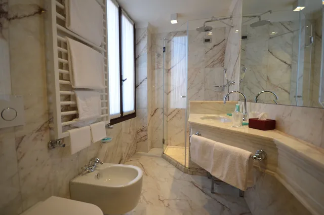 جناح جونيور بسرير كوين، Nani Mocenigo Palace 5/5
