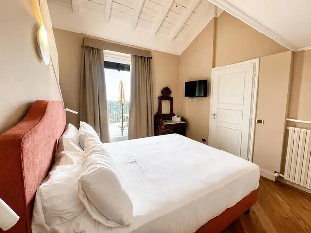 غرفة ديلوكس بسرير مزدوج بشرفة، Hotel Colonne 1/10