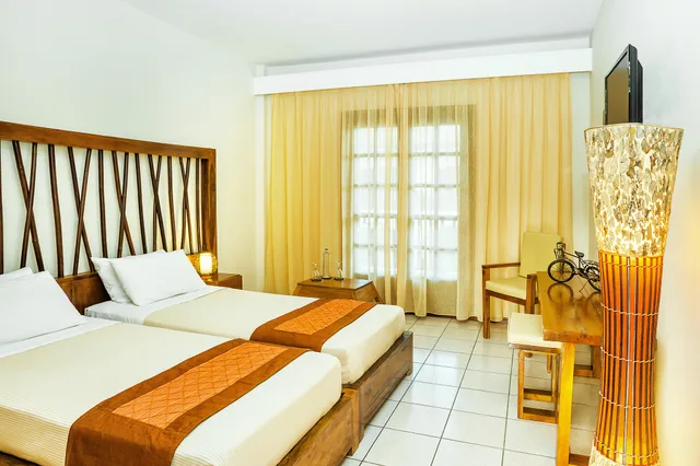 غرفة عائلية بإطلالة على الحديقة، Xenios Possidi Paradise Hotel 1/2