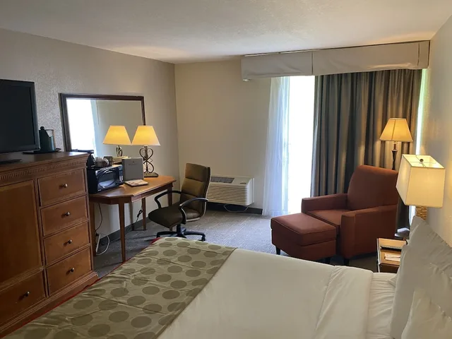 غرفة سوبيريور بسرير كينج، Hotel Mesa Albuquerque Midtown 10/10