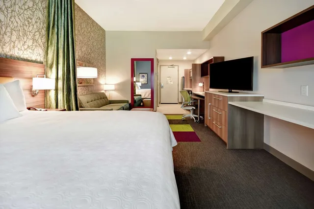 جناح استوديو بسرير كينج لذوي الإعاقة، Home2 Suites By Hilton Jekyll Island 1/5