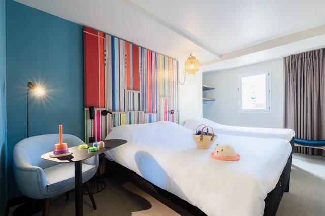 غرفة قياسية بسرير مزدوج وسرير فردي، ibis Styles Perpignan Centre Gare 3/10