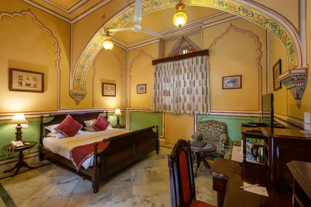 Classic, NARAIN NIWAS PALACE 1/2